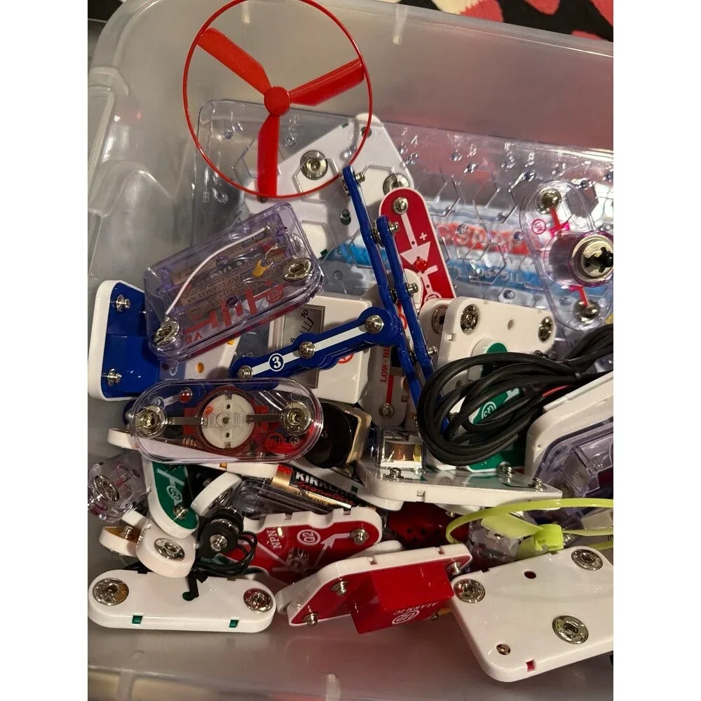 Bundle of Electronic snap circuits